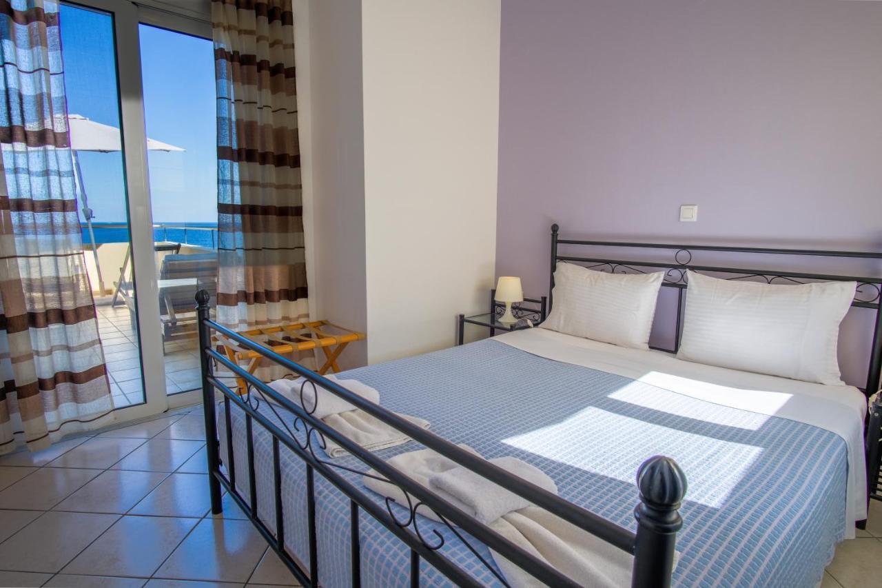 Blue Villas Agia Marina Eksteriør billede