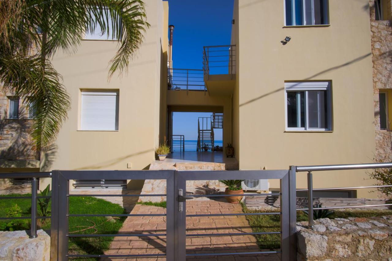 Blue Villas Agia Marina Eksteriør billede